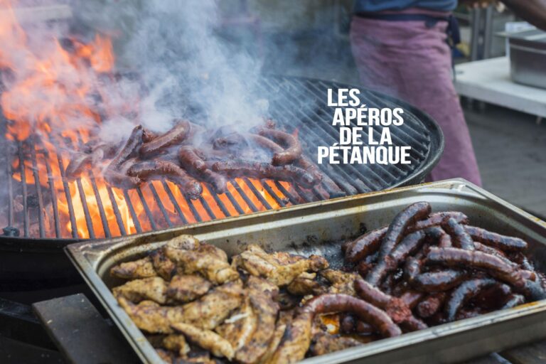 barbecue en été avec viande et merguez