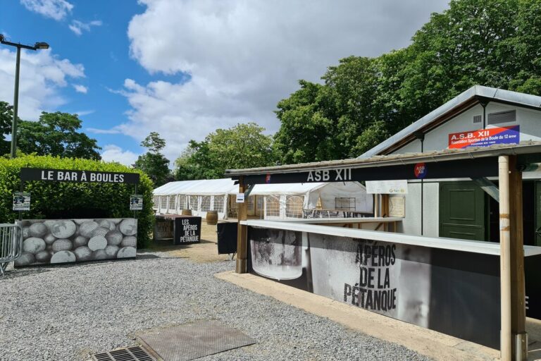 buvette sous le ciel bleu